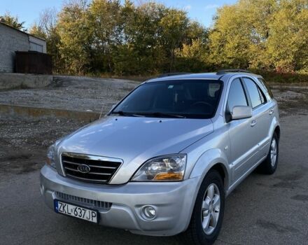 Серый Киа Соренто, объемом двигателя 2.5 л и пробегом 250 тыс. км за 4100 $, фото 1 на Automoto.ua