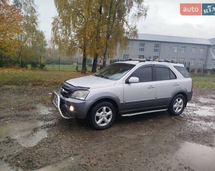 Серый Киа Соренто, объемом двигателя 2.5 л и пробегом 300 тыс. км за 7500 $, фото 1 на Automoto.ua