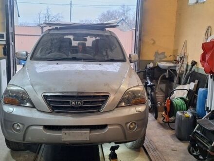 Серый Киа Соренто, объемом двигателя 0 л и пробегом 200 тыс. км за 1000 $, фото 1 на Automoto.ua