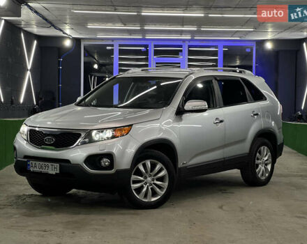 Серый Киа Соренто, объемом двигателя 2.4 л и пробегом 225 тыс. км за 11500 $, фото 1 на Automoto.ua