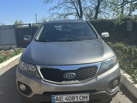 Кіа Соренто 2011 у Новомосковске на Automoto.ua Сірий Кіа Соренто, об'ємом двигуна 2.2 л та пробігом 181 тис. км за 12800 $, фото 1 на Automoto.ua