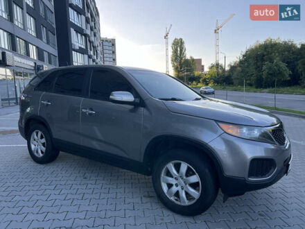 Киа Соренто 2011 в Хмельницком на Automoto.ua Серый Киа Соренто, объемом двигателя 2.4 л и пробегом 273 тыс. км за 8800 $, фото 1 на Automoto.ua