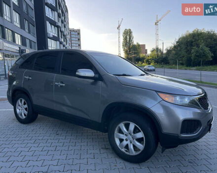 Сірий Кіа Соренто, об'ємом двигуна 2.4 л та пробігом 273 тис. км за 8800 $, фото 1 на Automoto.ua