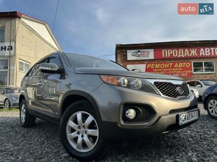 Киа Соренто 2011 в Смеле на Automoto.ua Серый Киа Соренто, объемом двигателя 2.4 л и пробегом 223 тыс. км за 10800 $, фото 1 на Automoto.ua