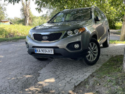 Киа Соренто 2012 в Киеве на Automoto.ua Серый Киа Соренто, объемом двигателя 2.4 л и пробегом 213 тыс. км за 11700 $, фото 1 на Automoto.ua