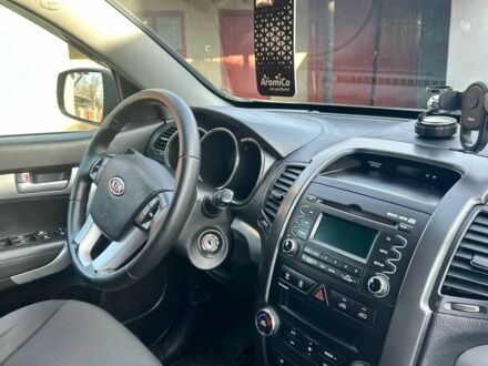 Кіа Соренто 2012 у Стрые на Automoto.ua Сірий Кіа Соренто, об'ємом двигуна 2.2 л та пробігом 235 тис. км за 11000 $, фото 1 на Automoto.ua