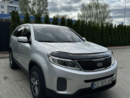 Киа Соренто 2013 в Днепре (Днепропетровске) на Automoto.ua Серый Киа Соренто, объемом двигателя 2.4 л и пробегом 267 тыс. км за 10900 $, фото 1 на Automoto.ua