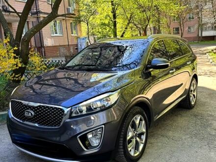 Киа Соренто 2015 в Никополе на Automoto.ua Серый Киа Соренто, объемом двигателя 2.2 л и пробегом 215 тыс. км за 18500 $, фото 1 на Automoto.ua