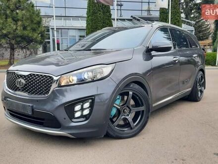 Киа Соренто 2016 в Киеве на Automoto.ua Серый Киа Соренто, объемом двигателя 2.2 л и пробегом 149 тыс. км за 21900 $, фото 1 на Automoto.ua