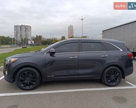 Серый Киа Соренто, объемом двигателя 3.3 л и пробегом 210 тыс. км за 17000 $, фото 1 на Automoto.ua