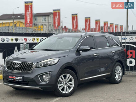 Киа Соренто 2017 в Киеве на Automoto.ua Серый Киа Соренто, объемом двигателя 2 л и пробегом 121 тыс. км за 19900 $, фото 1 на Automoto.ua