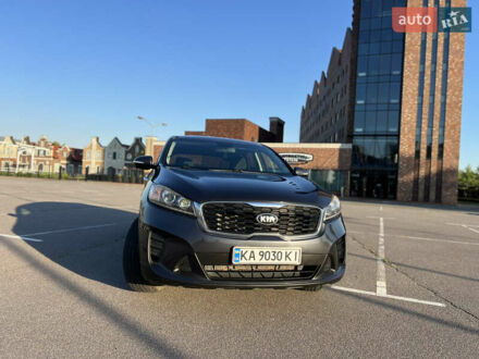 Кіа Соренто 2018 у Києві на Automoto.ua Сірий Кіа Соренто, об'ємом двигуна 3.34 л та пробігом 177 тис. км за 16950 $, фото 1 на Automoto.ua