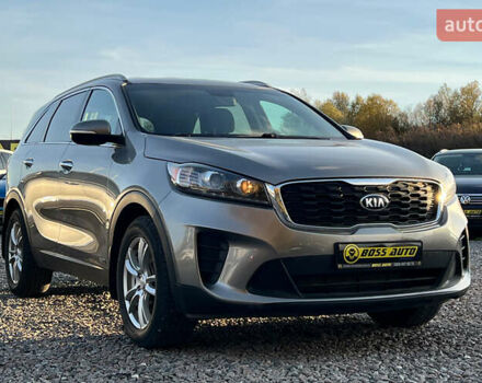 Серый Киа Соренто, объемом двигателя 2.36 л и пробегом 105 тыс. км за 17500 $, фото 1 на Automoto.ua