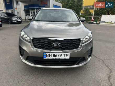 Кіа Соренто 2018 у Одесі на Automoto.ua Сірий Кіа Соренто, об'ємом двигуна 2.36 л та пробігом 61 тис. км за 17900 $, фото 1 на Automoto.ua