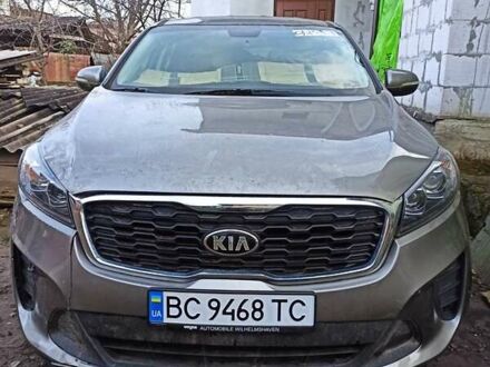 Киа Соренто 2018 в Самборе на Automoto.ua Серый Киа Соренто, объемом двигателя 2.4 л и пробегом 93 тыс. км за 12700 $, фото 1 на Automoto.ua