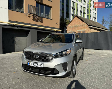 Серый Киа Соренто, объемом двигателя 2.4 л и пробегом 202 тыс. км за 15999 $, фото 1 на Automoto.ua