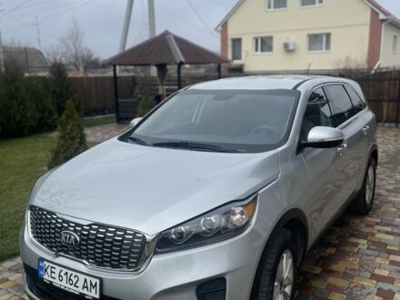 Киа Соренто 2019 в Павлограде на Automoto.ua Серый Киа Соренто, объемом двигателя 2.4 л и пробегом 22 тыс. км за 17800 $, фото 1 на Automoto.ua