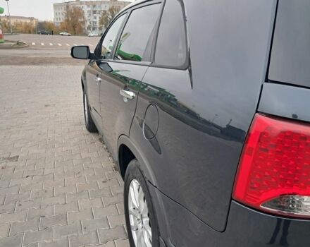 Синий Киа Соренто, объемом двигателя 2.4 л и пробегом 200 тыс. км за 11800 $, фото 3 на Automoto.ua