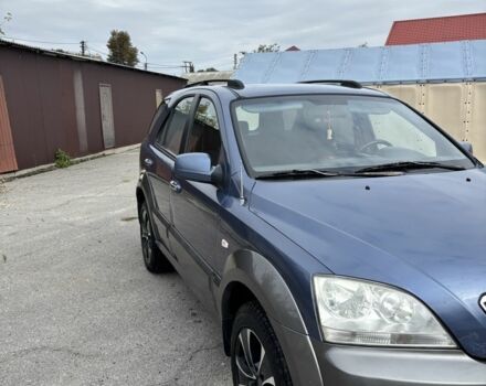 Синий Киа Соренто, объемом двигателя 2.5 л и пробегом 300 тыс. км за 4200 $, фото 1 на Automoto.ua