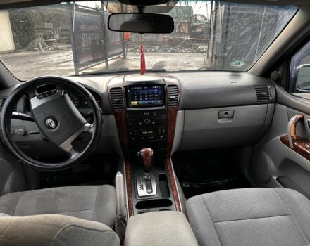 Синій Кіа Соренто, об'ємом двигуна 2.5 л та пробігом 300 тис. км за 2600 $, фото 5 на Automoto.ua