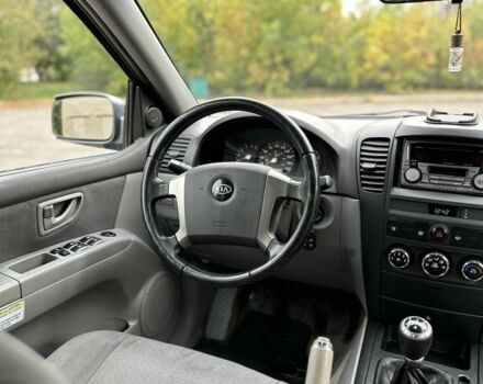 Киа Соренто 2006 в Краматорске на Automoto.ua Синий Киа Соренто, объемом двигателя 2.5 л и пробегом 250 тыс. км за 4000 $, фото 7 на Automoto.ua