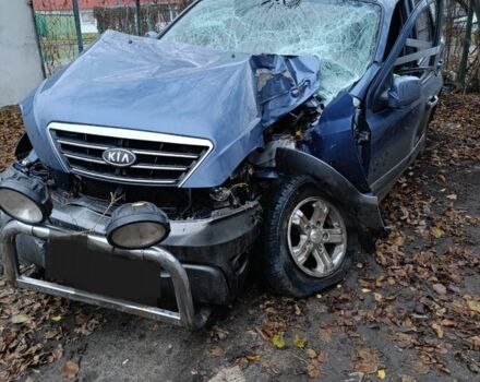 Синий Киа Соренто, объемом двигателя 2.5 л и пробегом 400 тыс. км за 3500 $, фото 3 на Automoto.ua