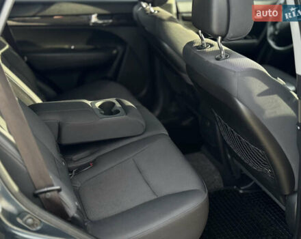 Синий Киа Соренто, объемом двигателя 2.36 л и пробегом 324 тыс. км за 9500 $, фото 11 на Automoto.ua