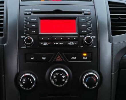 Синій Кіа Соренто, об'ємом двигуна 2.4 л та пробігом 212 тис. км за 9300 $, фото 10 на Automoto.ua