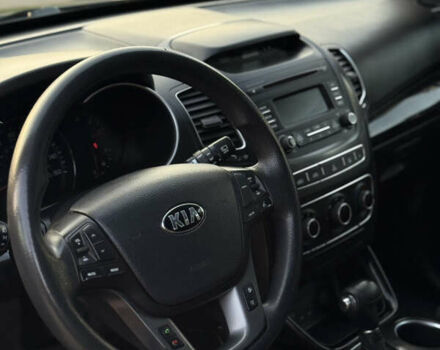 Синий Киа Соренто, объемом двигателя 2.4 л и пробегом 222 тыс. км за 10500 $, фото 14 на Automoto.ua