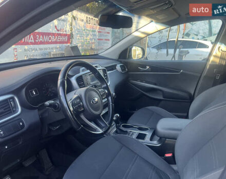 Киа Соренто 2015 в Сваляве на Automoto.ua Синий Киа Соренто, объемом двигателя 2.36 л и пробегом 188 тыс. км за 15400 $, фото 11 на Automoto.ua