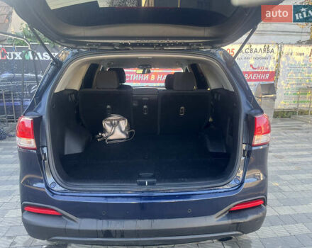 Киа Соренто 2015 в Сваляве на Automoto.ua Синий Киа Соренто, объемом двигателя 2.36 л и пробегом 188 тыс. км за 15400 $, фото 9 на Automoto.ua