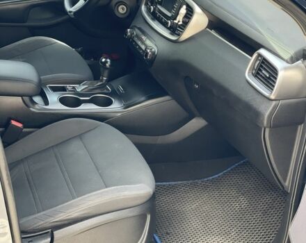 Синий Киа Соренто, объемом двигателя 3.3 л и пробегом 125 тыс. км за 16950 $, фото 6 на Automoto.ua