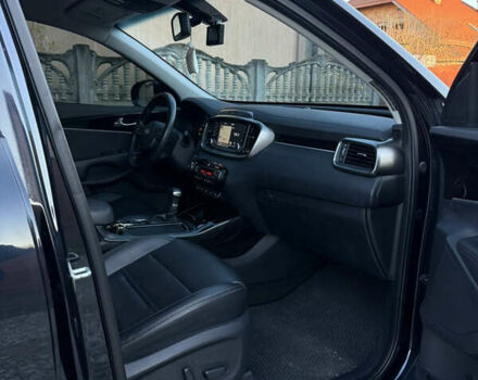 Синий Киа Соренто, объемом двигателя 2 л и пробегом 207 тыс. км за 22800 $, фото 33 на Automoto.ua