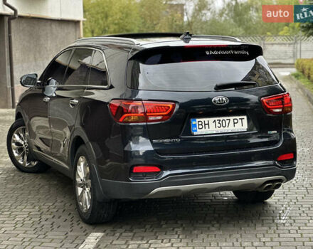 Синий Киа Соренто, объемом двигателя 2 л и пробегом 111 тыс. км за 21900 $, фото 2 на Automoto.ua