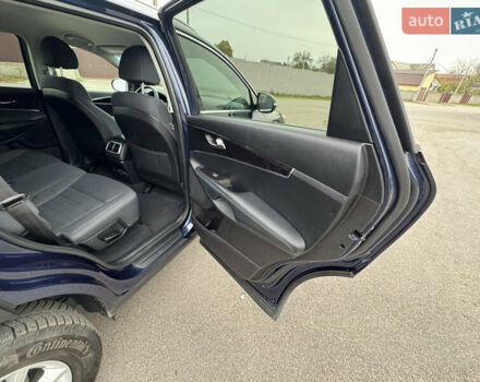 Киа Соренто 2017 в Киеве на Automoto.ua Синий Киа Соренто, объемом двигателя 2.4 л и пробегом 100 тыс. км за 15700 $, фото 46 на Automoto.ua