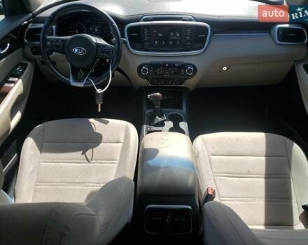 Киа Соренто 2017 в Киеве на Automoto.ua Синий Киа Соренто, объемом двигателя 2.4 л и пробегом 121 тыс. км за 2400 $, фото 7 на Automoto.ua