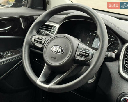 Киа Соренто 2017 в Киеве на Automoto.ua Синий Киа Соренто, объемом двигателя 2.4 л и пробегом 100 тыс. км за 15700 $, фото 47 на Automoto.ua