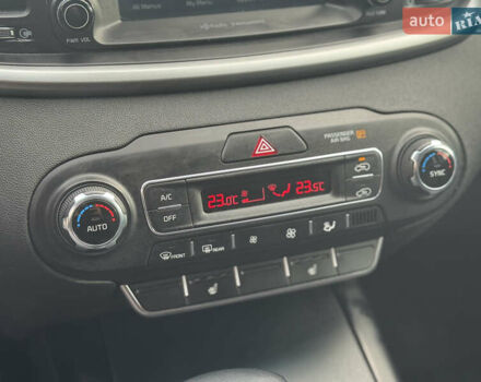 Синій Кіа Соренто, об'ємом двигуна 0 л та пробігом 230 тис. км за 14999 $, фото 21 на Automoto.ua