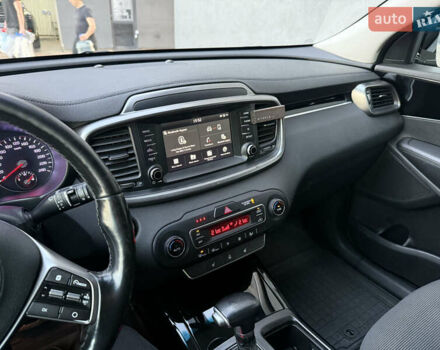 Синій Кіа Соренто, об'ємом двигуна 2.2 л та пробігом 271 тис. км за 21500 $, фото 12 на Automoto.ua