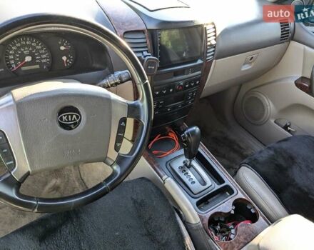 Зеленый Киа Соренто, объемом двигателя 3.5 л и пробегом 250 тыс. км за 5000 $, фото 6 на Automoto.ua