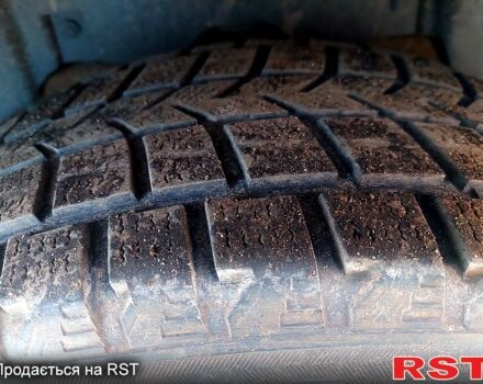 Зелений Кіа Соренто, об'ємом двигуна 2.5 л та пробігом 310 тис. км за 3250 $, фото 9 на Automoto.ua