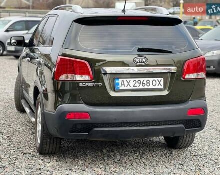 Зеленый Киа Соренто, объемом двигателя 2.4 л и пробегом 205 тыс. км за 10500 $, фото 2 на Automoto.ua