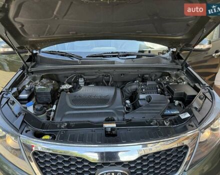 Зелений Кіа Соренто, об'ємом двигуна 2.2 л та пробігом 250 тис. км за 12700 $, фото 48 на Automoto.ua