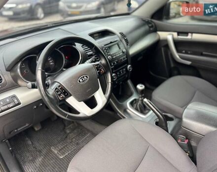 Зеленый Киа Соренто, объемом двигателя 2.4 л и пробегом 205 тыс. км за 10500 $, фото 4 на Automoto.ua