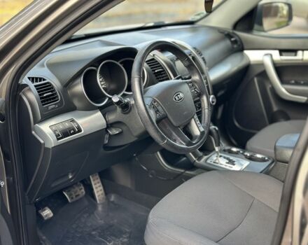 Зеленый Киа Соренто, объемом двигателя 2.2 л и пробегом 270 тыс. км за 13200 $, фото 9 на Automoto.ua