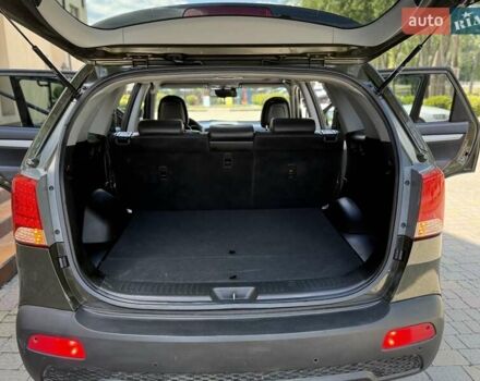 Зелений Кіа Соренто, об'ємом двигуна 2.2 л та пробігом 250 тис. км за 12700 $, фото 44 на Automoto.ua