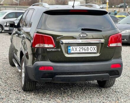Зеленый Киа Соренто, объемом двигателя 2.4 л и пробегом 206 тыс. км за 10500 $, фото 2 на Automoto.ua