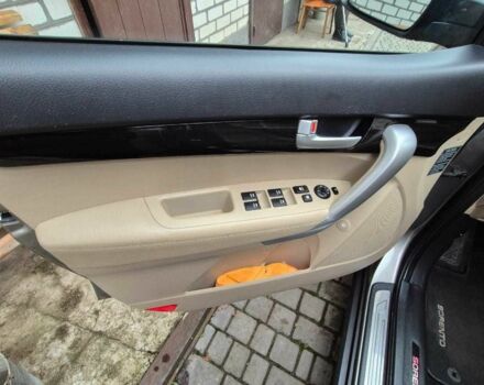 Зелений Кіа Соренто, об'ємом двигуна 2.2 л та пробігом 161 тис. км за 16450 $, фото 12 на Automoto.ua