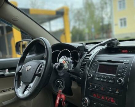 Зелений Кіа Соренто, об'ємом двигуна 2.2 л та пробігом 180 тис. км за 9999 $, фото 5 на Automoto.ua