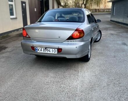 Серый Киа Спектра, объемом двигателя 1.6 л и пробегом 250 тыс. км за 2700 $, фото 2 на Automoto.ua